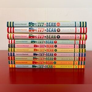 Chronicle Books Ivy + Bean Book Set (1-10) by Annie Barrows